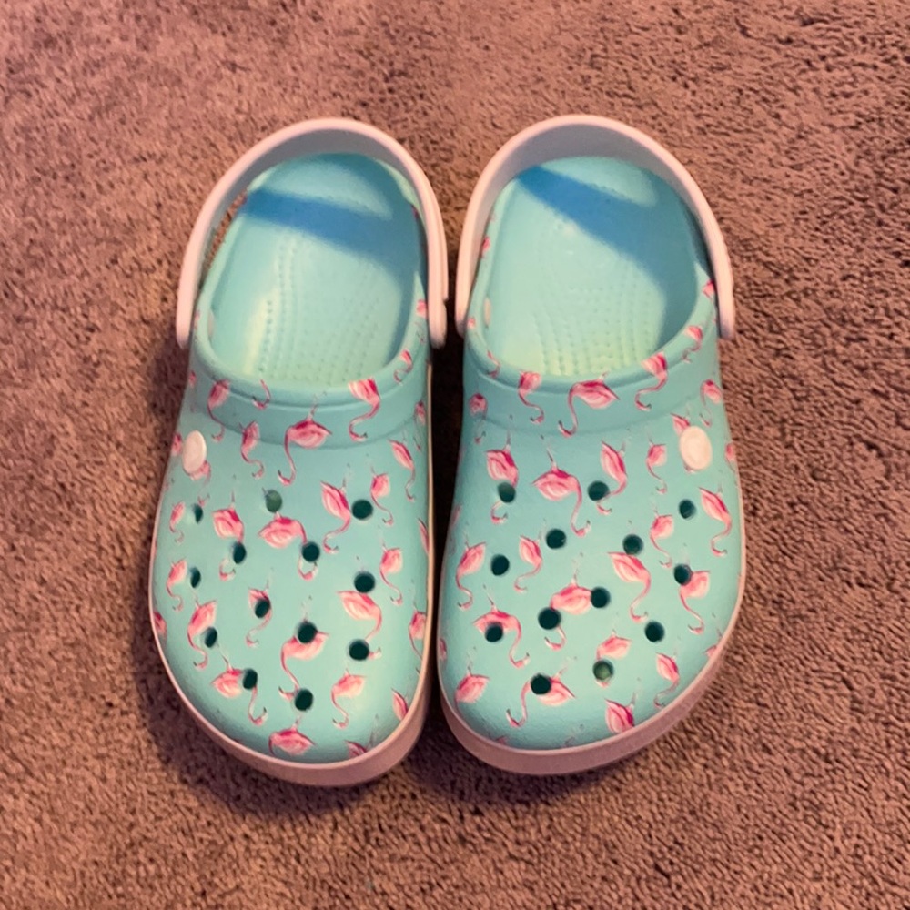 Flamingo crocs